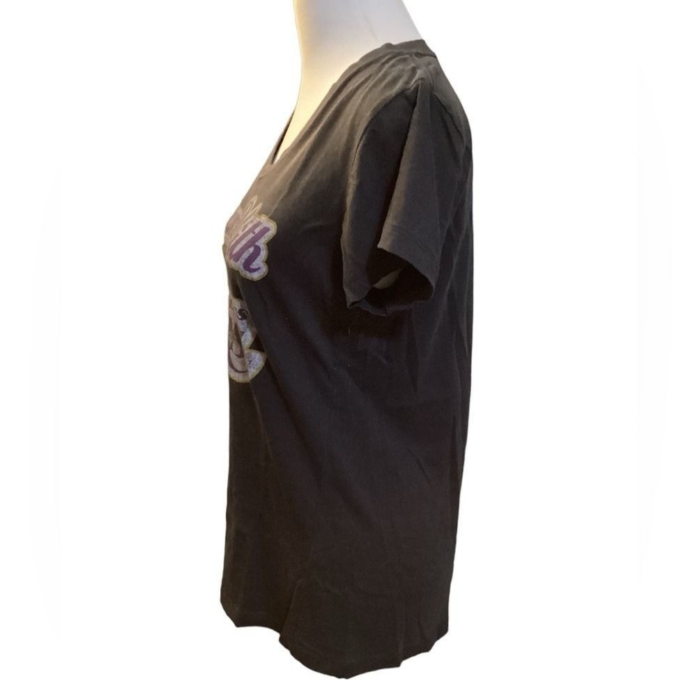 Mighty Fine NBA Hardwood Classics Los Angeles Lakers V-Neck Graphic Tee Black M - Picture 4 of 8